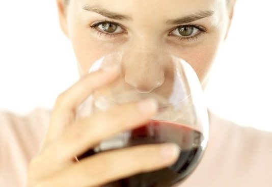 Estos son algunos de los beneficios de beber vino