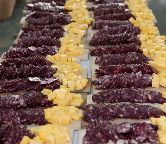 Cientos de personas disfrutaron de las delicias de la Provincia en el Hipódromo de Palermo