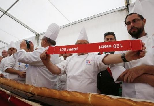 Récord Guiness para la baguette más larga del mundo