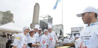 Cocinaron en Rosario la pizza más larga del Litoral