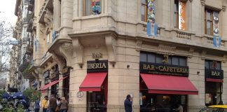 El icónico Bar Iberia cumplió 80 años y fue homenajeado