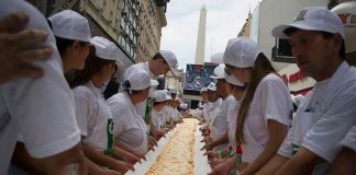 Buenos Aires vuelve a amasar la pizza más larga