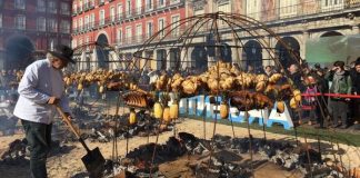 Un gran asado argentino en la Plaza Mayor de Madrid