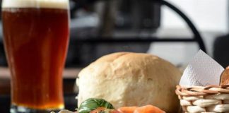 5 librerías con restaurante para disfrutar de comer y leer