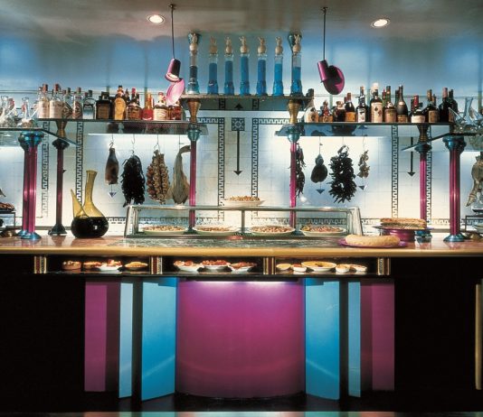 El Faena Art se convierte por unos días en El Internacional