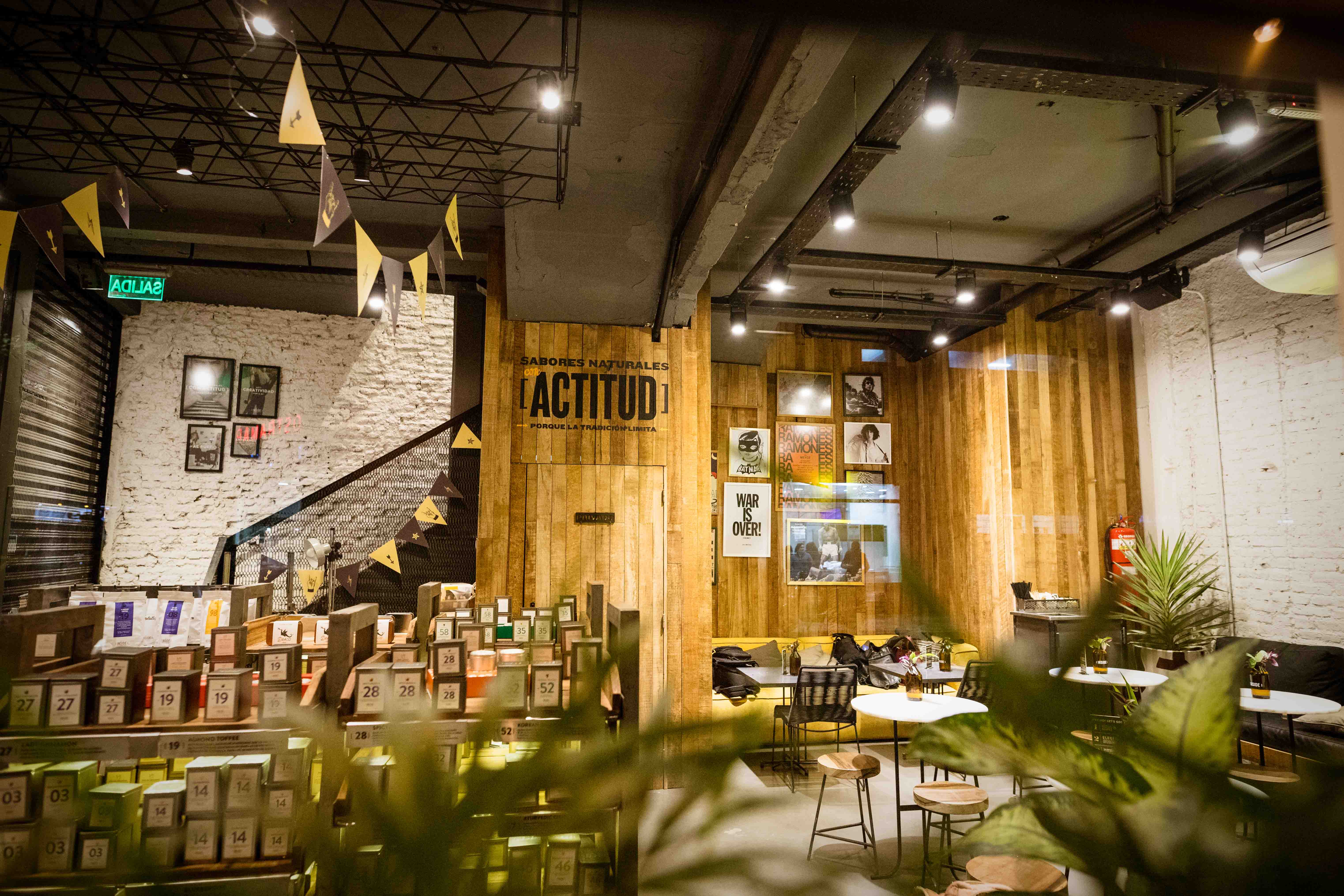 INSIDE TEA CONNECTI