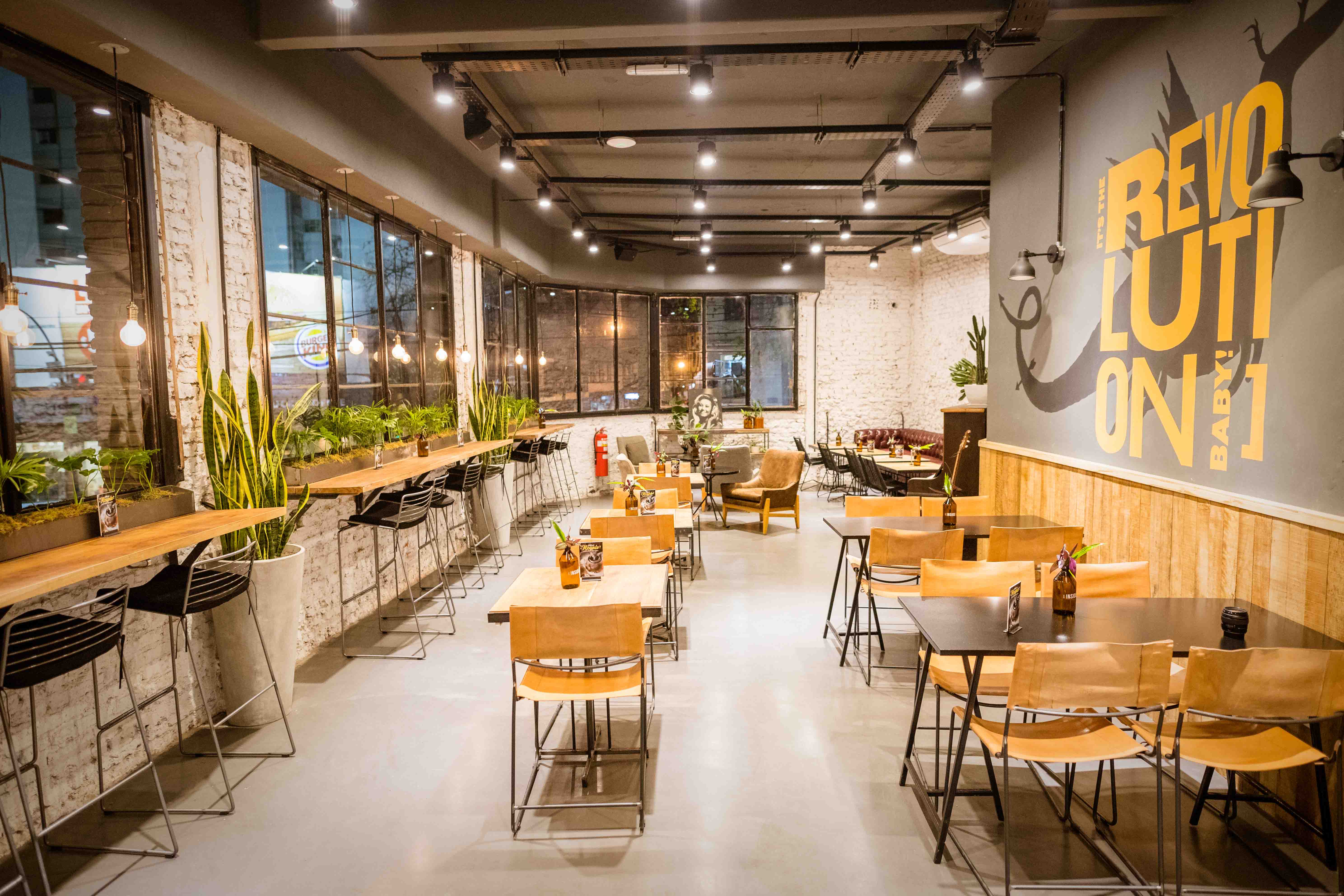 INSIDE TEA CONNECTION (17)