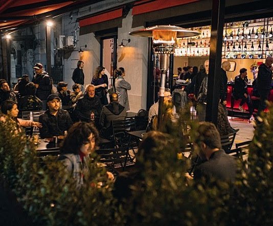 Primavera en Buenos Aires: vermut y tapas en la barra de Malasangre