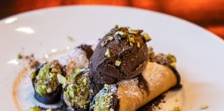 Cannolis: receta e historia de este clásico de la pastelería italiana cannolis