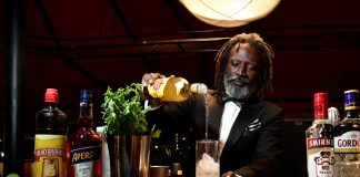 Pizza Cero inaugura la temporada de verano con una gran barra sobre la Avenida Libertador pizza cero