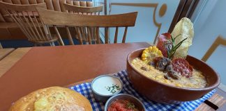 Locro, empanadas y pastelitos: las opciones más destacadas para este 25 de mayo