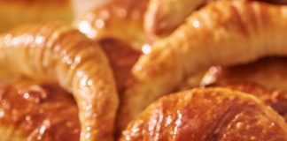 Las Medialunas del Abuelo celebra su 25º aniversario con obsequios al público en su nuevo local de Almagro