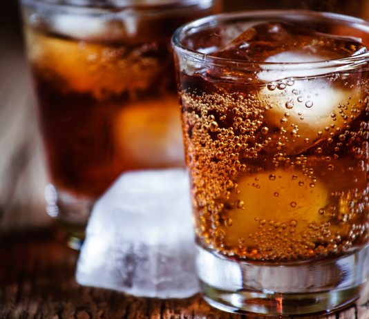 Manaos y Cunnington presentan “Navidad argentina”, una campaña conjunta para celebrar las fiestas con gaseosas nacionales