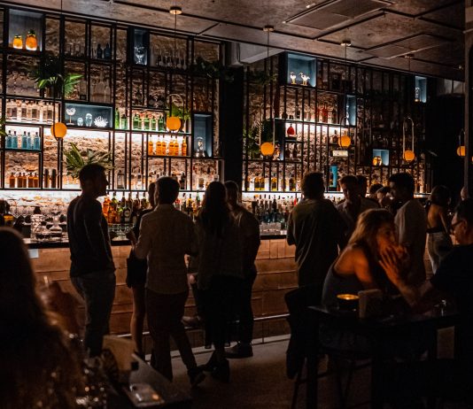 Semana de la amistad: Mona Gallosi celebra junto a destacados bartenders en Punto Mona punto mona amistad