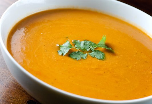 Tres recetas de sopas deliciosas ideales para disfrutar en invierno