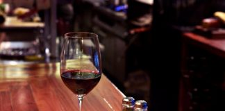 Shout en Retiro: el bar de vinos apuesta a los platos de autor