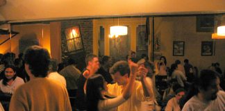 Peñas porteñas: mucho más que música, empanadas y vino