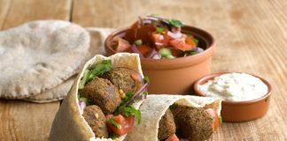 La vuelta al mundo en 8 comidas callejeras