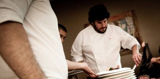 El chef Gipponi en Saurus Restaurant en Bodega