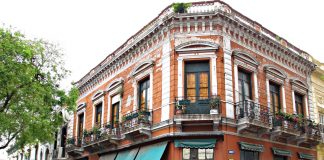 San Telmo festeja el finde largo a pura música y gastronomía