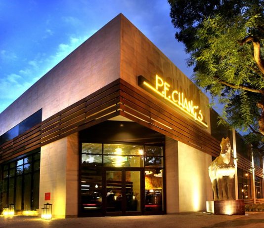 P.F. Changs: cocina asiática y coctelería en un entorno encantador