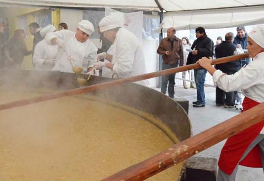 Córdoba cocinará el locro «más grande del mundo»