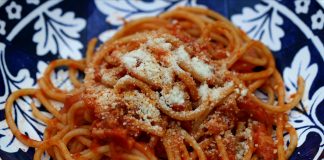 Spaghetti all’amatriciana, un plato solidario para colaborar con el terremoto en Italia