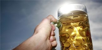 Tomar una cerveza por día ayuda al corazón