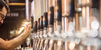 Buller estrenó su patio cervecero al aire libre