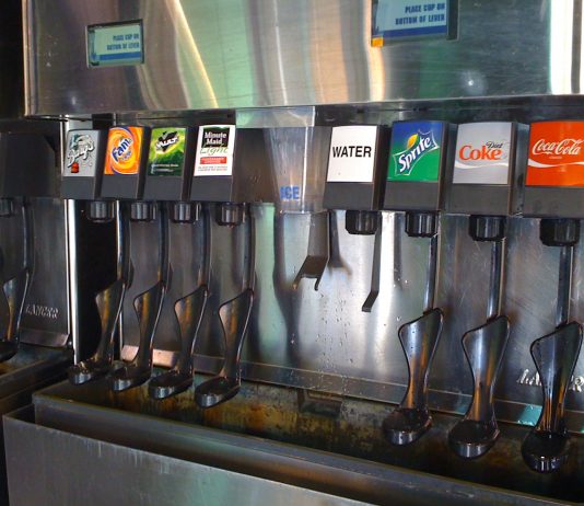 Francia le pone un alto al azúcar y prohibe el «refill» ilimitado de gaseosas