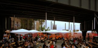 Paseo Möns: patio cervecero & food trucks en Rosario