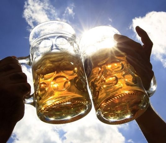 Warsteiner invita a celebrar un “Oktobierfest” distinto, con seriedad y desde la comodidad de tu casa