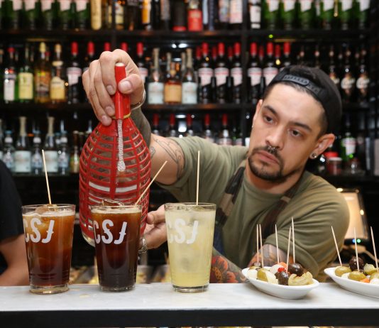 «Cinzano te lleva a Rusia», una promoción que une fútbol y vermut