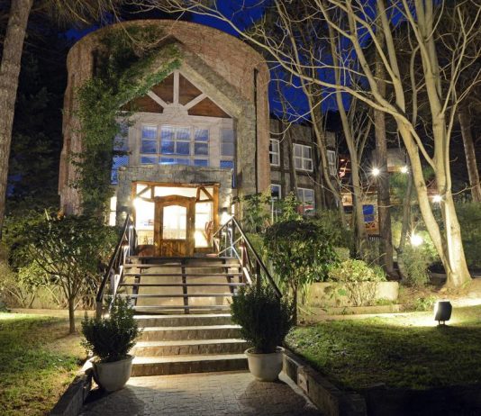 Disfrutar y ayudar: llega la Feria Solidaria de Vinos a Cariló