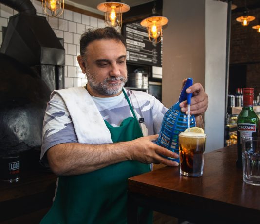 El especialista que faltaba: Cinzano presenta el primer «sodelier» del país