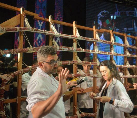 Tandil lo hizo de nuevo y presentó el salame más largo del mundo