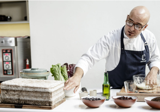 Estudio CRUDO libera su curso de cocina basado en vegetales en las redes