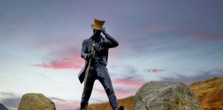 Johnnie Walker entra en espíritu navideño regalando un millón de árboles