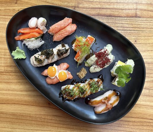 «Amigos de Mar y Tierra»: 30 Sillas en Namida Nikkei amigos de mar y tierra