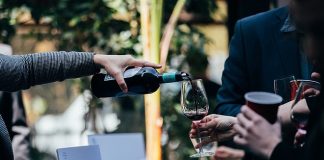 Vinos & Flores: llega la 3º edición de la feria de vinos de Amparo Mercado Gourmet para celebrar la primavera feria de vinos