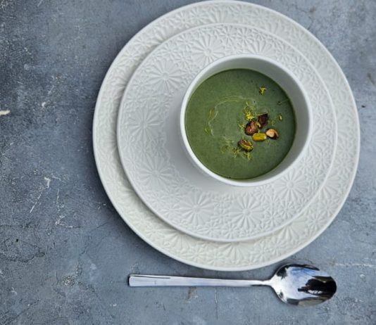 Sopa de espinacas y papa: una receta deliciosa, vegana y sin gluten sopa de espinacas