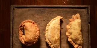 Día Mundial de la Empanada: receta de empanadas de bife de chorizo de La Chancha y Los Veinte dia mundial de la empanada