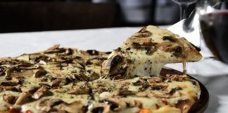 Pizza Cero cumple 40 años ofreciendo pizza la piedra pizza cero