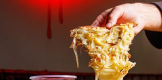 Llegan la fugazzetta y la “fugachetta” a Hell’s Pizza fugachetta