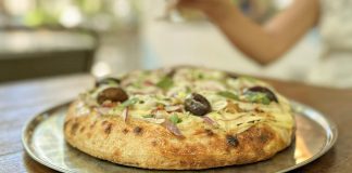 Combos de pizza y bebida desde $5500 los mediodías y tardes en Picsa picsa