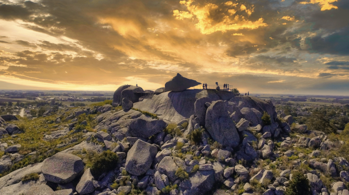 TANDIL