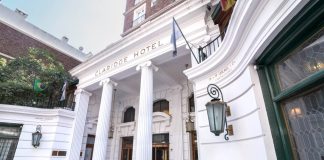 El elegante Claridge Hotel invita a una cita con la cultura para celebrar sus 80 años claridge hotel