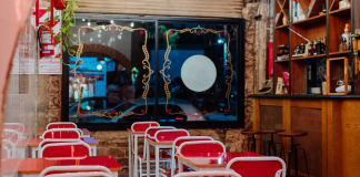 Sándwich de pan de pizza y vitel toné del bar Copetín para despedir el año en La Casa Blanca de Habana