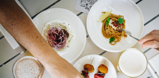 Empieza Tapeando Uruguay en Montevideo, el recorrido gastronómico que te lleva a España a través de sus tapas tapeando uruguay