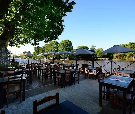 Día del Padre frente al río con una propuesta gastronómica de primer nivel en María Luján maría luján